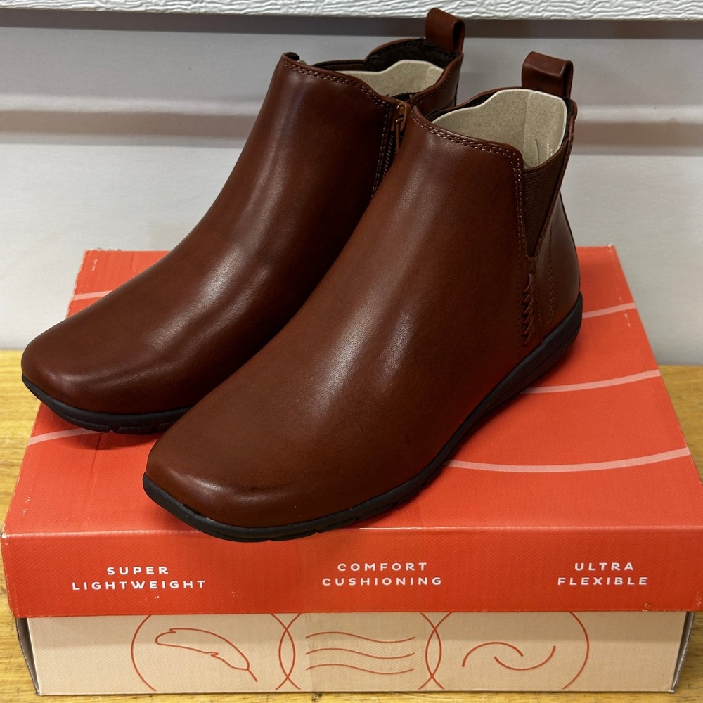Easy Spirit Austyn Women's US 5.5 M Cognac Boots w/ SMALL STAINS